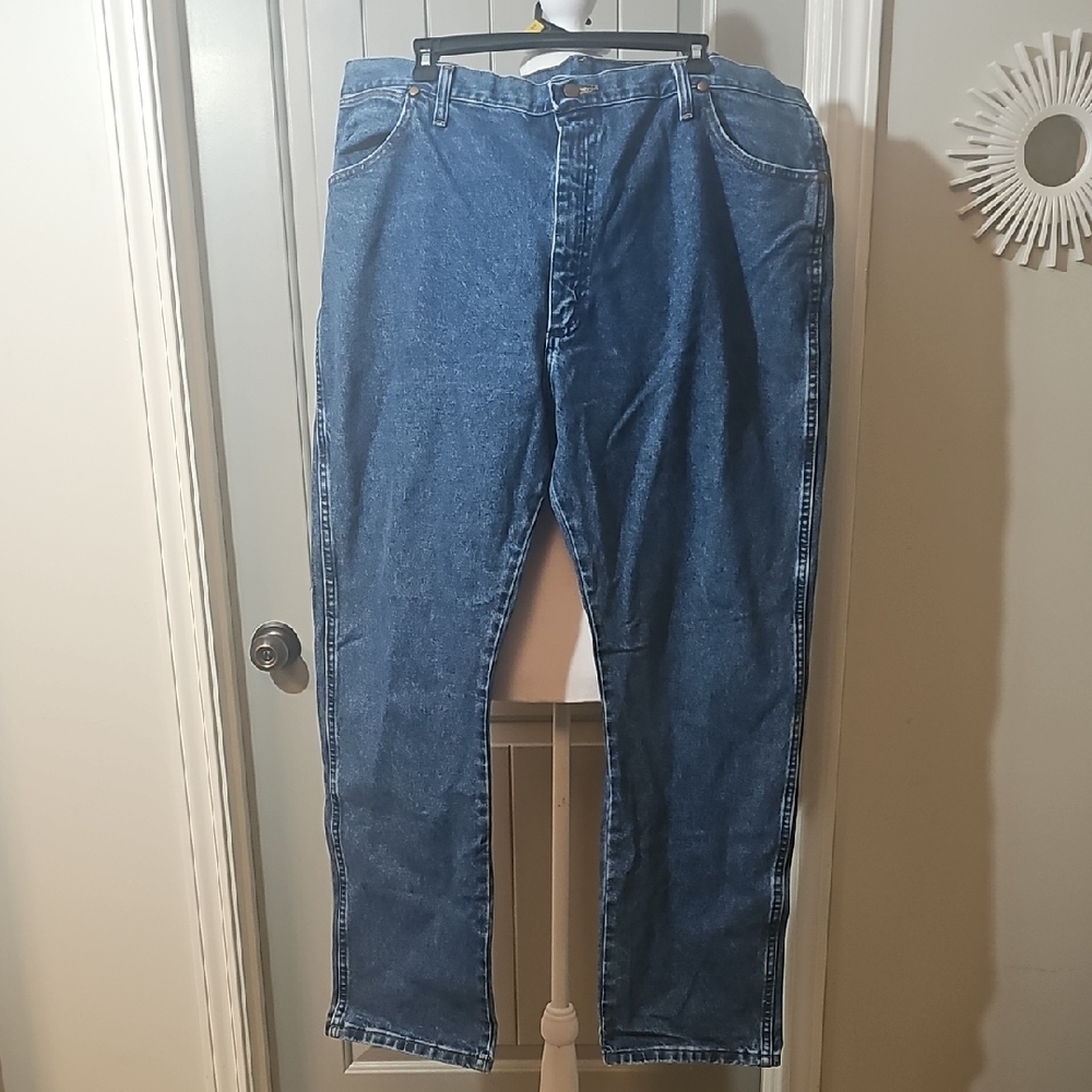 Wrangler Relaxed Fit Blue Jeans